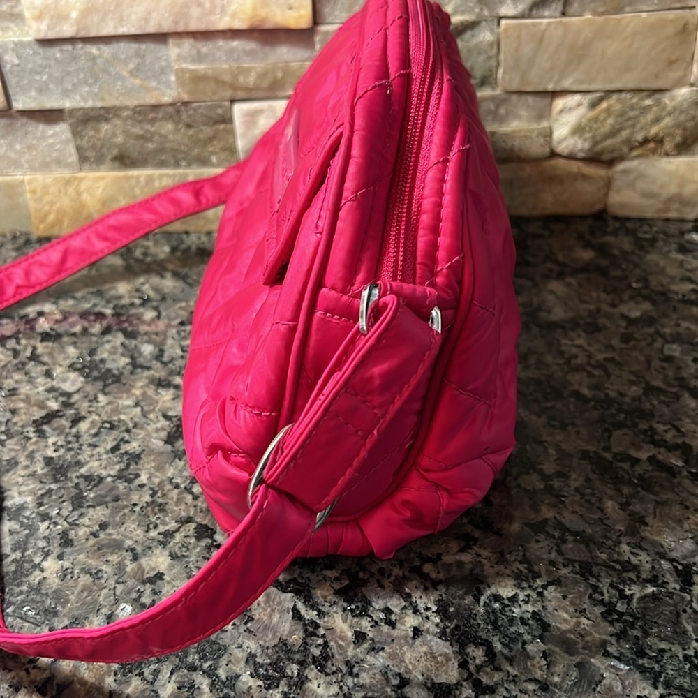 Vera Bradley Nylon Quilted crossbody - Picture 4 of 13